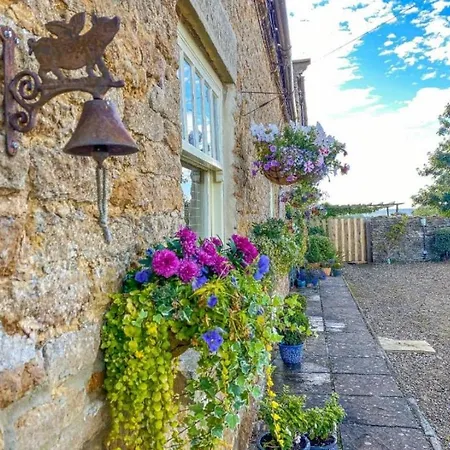 Дом отдыха Old Orchard Cottage, Wykeham (Scarborough)